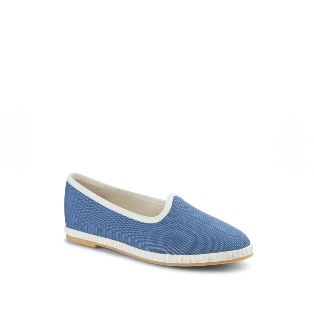 Italeau Organic Slip-On Canvas Shoes - Picture 4 of 5